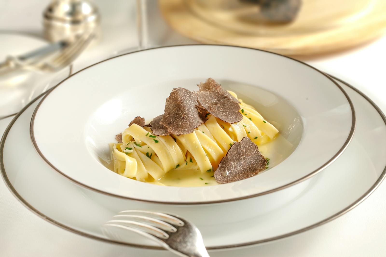 Rigatoni alla truffe, signature de la carte Maonas